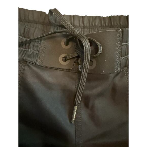 Lululemon Women Athletic Black Shorts     6 - Picture 6 of 7